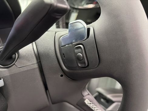 New 2025 Jeep Grand Cherokee L Altitude AWD/4WD image 21
