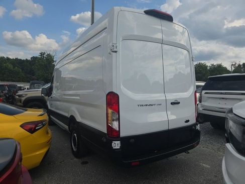 Used 2024 Ford Transit 250 148 High Roof Extended w/ Load Area Protection Package RWD image 4