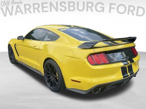 Used 2017 Ford Mustang Shelby GT350 w/ Convenience Package RWD image 5