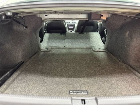 Used 2012 Volkswagen Passat 2.5 SE image 25