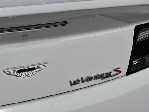 Used 2017 Aston Martin V12 Vantage S RWD image 11
