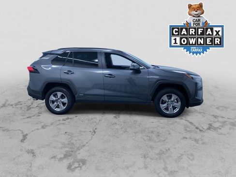 Used 2025 Toyota RAV4 XLE AWD/4WD image 2