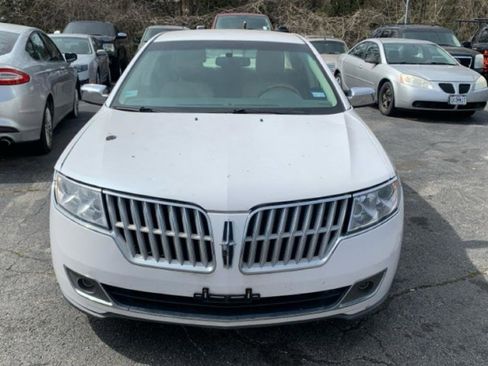 Used 2012 Lincoln MKZ FWD image 2