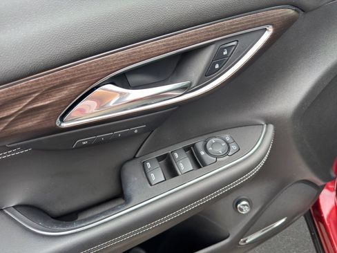 Used 2023 Buick Envision Avenir AWD/4WD image 12