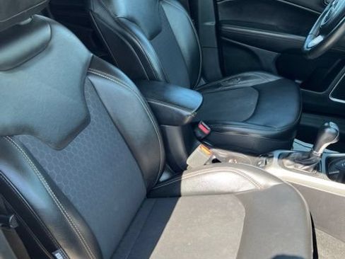 Certified 2019 Jeep Compass Latitude w/ Popular Equipment Group AWD/4WD image 15