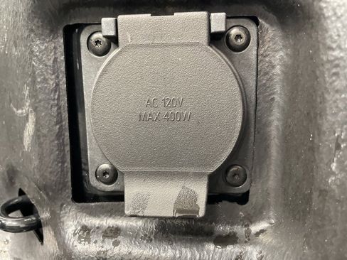 Used 2025 Chevrolet Silverado 1500 LT image 12