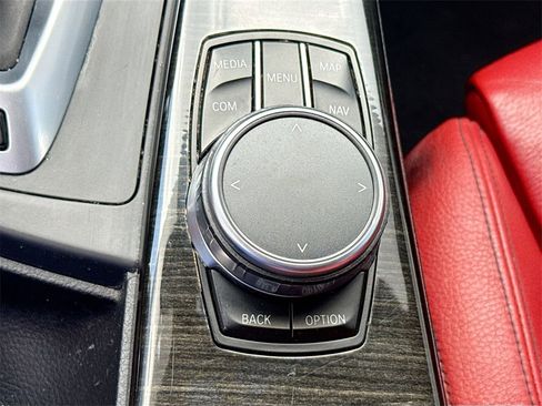 Used 2018 BMW 330e image 22