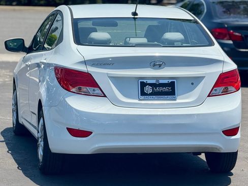 Used 2017 Hyundai Accent SE image 4