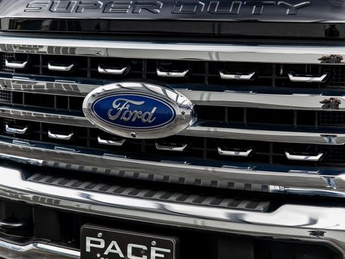 Used 2024 Ford F250 Lariat image 4