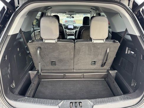 Certified 2021 Ford Explorer XLT w/ Equipment Group 202A image 28