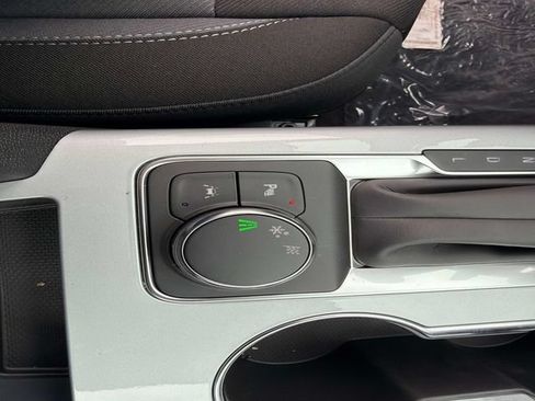 New 2026 Chevrolet Blazer LT w/ Convenience Package FWD image 29