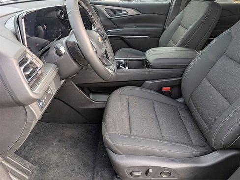 New 2026 Chevrolet Traverse LT w/ Sun and Wheel Package image 19