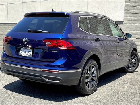 Certified 2022 Volkswagen Tiguan SE w/ Panoramic Sunroof Package image 13