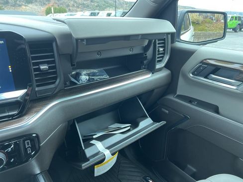 New 2025 Chevrolet Silverado 1500 LT Trail Boss w/ Dark Appearance Package AWD/4WD image 30