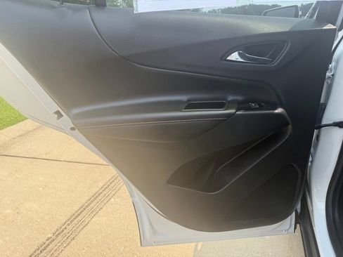 Used 2022 Chevrolet Equinox Premier FWD image 15