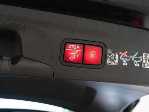 Used 2025 Mercedes-Benz GLE 350 4MATIC image 15