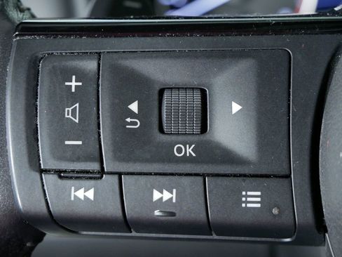 Used 2023 Nissan Rogue SL w/ SL Premium Package image 20