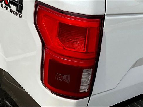 Used 2019 Ford F150 Lariat image 24