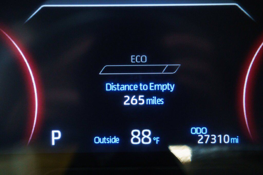 Certified 2025 Toyota RAV4 LE AWD/4WD image 15