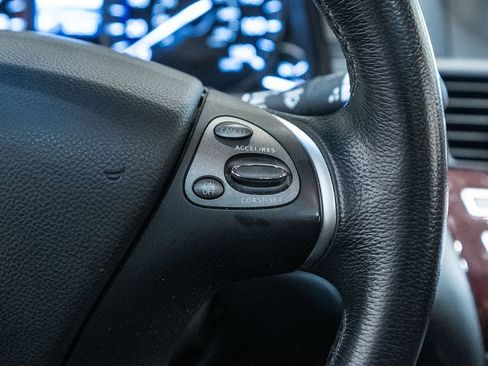 Used 2015 INFINITI Q70 L 3.7 image 29