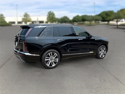 New 2026 Cadillac Vistiq Luxury image 6