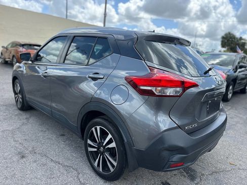 Used 2019 Nissan Kicks SV image 5