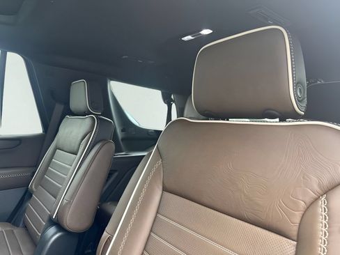 New 2026 GMC Yukon Denali Ultimate w/ LPO, Floor Liner Package AWD/4WD image 24
