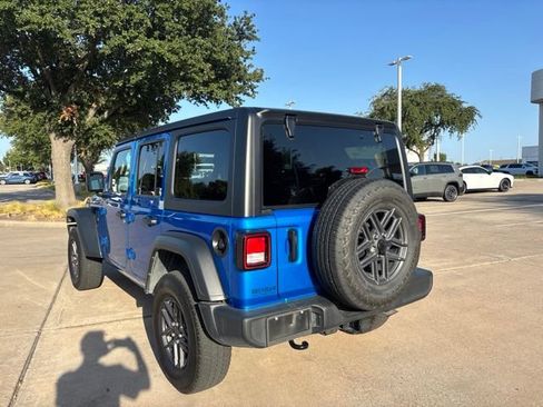 Used 2025 Jeep Wrangler Unlimited Sport AWD/4WD image 7