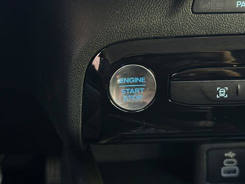 Used 2025 Ford Escape Platinum AWD/4WD image 30