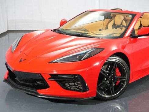 Used 2021 Chevrolet Corvette Stingray Premium Conv w/ Z51 Performance Package image 7