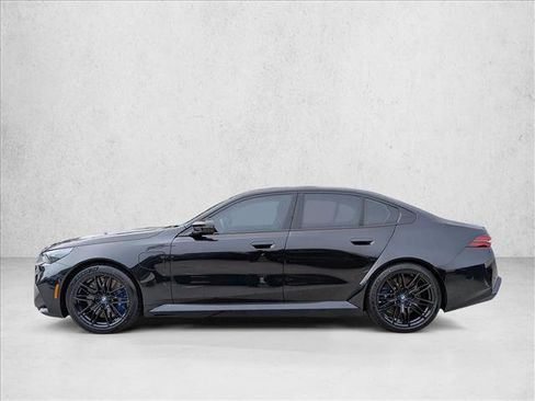 New 2026 BMW M5 image 9
