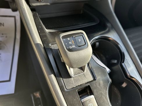 Used 2025 Nissan Rogue SV AWD/4WD image 19