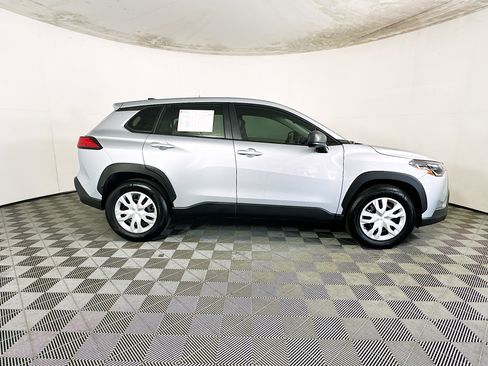 Certified 2025 Toyota Corolla Cross L FWD image 2