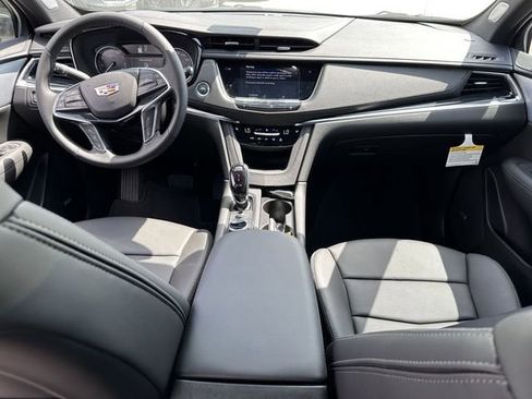 New 2025 Cadillac XT5 Premium Luxury image 9