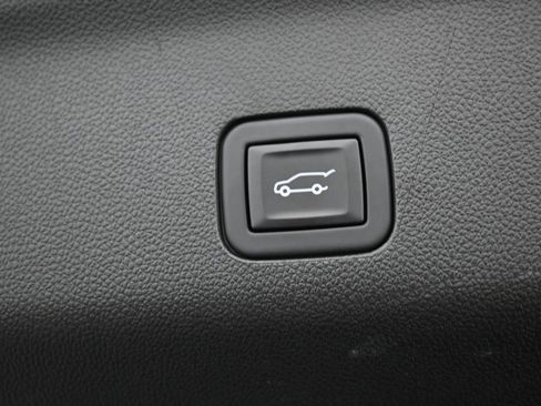 Used 2023 Chevrolet Tahoe High Country RWD image 38