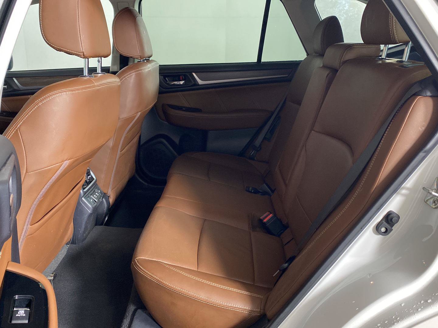 Used 2019 Subaru Outback 2.5i Touring AWD/4WD image 14