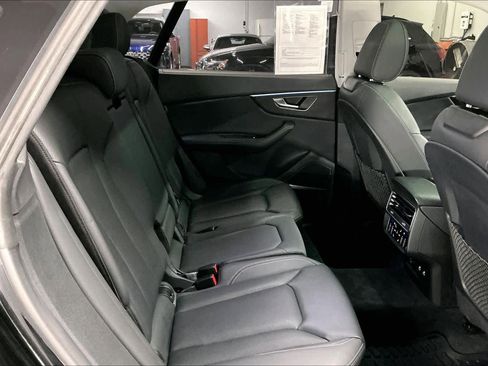 Used 2023 Audi Q8 Prestige w/ Prestige Package image 29
