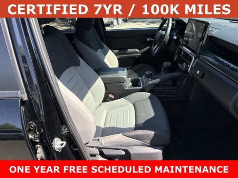 Used 2024 Toyota Tacoma TRD Off-Road AWD/4WD image 9
