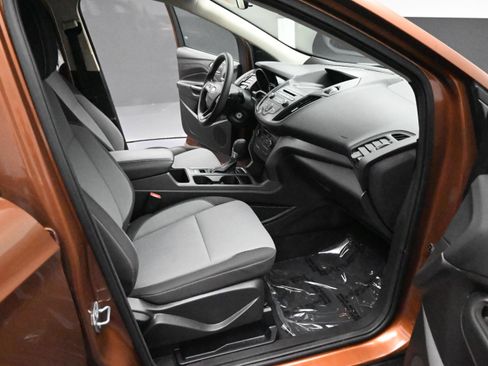 Used 2017 Ford Escape SE FWD image 20