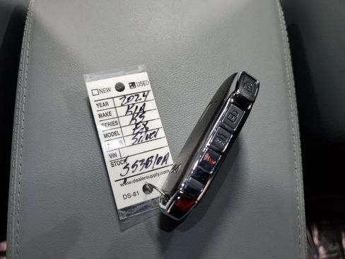 Used 2024 Kia K5 EX w/ EX Premium Package image 35