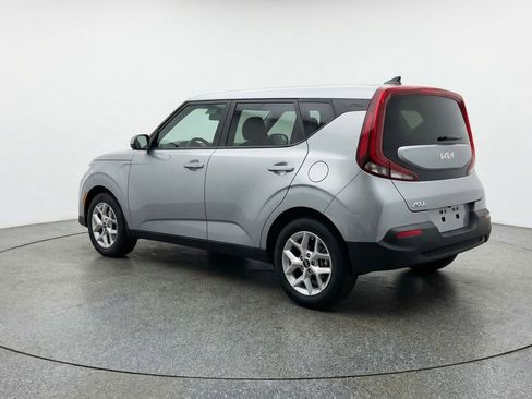 Used 2025 Kia Soul LX w/ LX Technology Package image 6