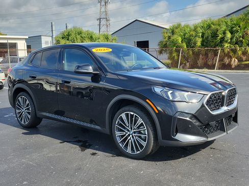 New 2026 BMW X2 xDrive28i w/ Convenience Package AWD/4WD image 2