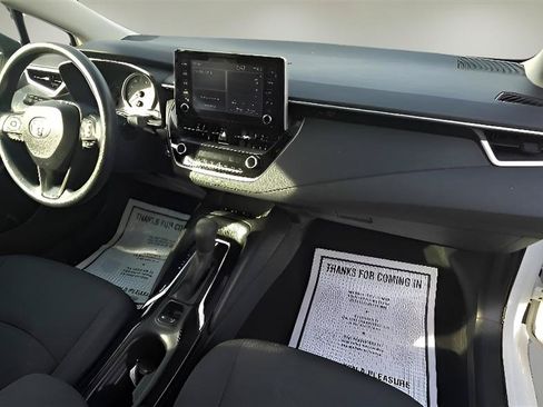 Used 2020 Toyota Corolla LE w/ LE Convenience Package FWD image 27