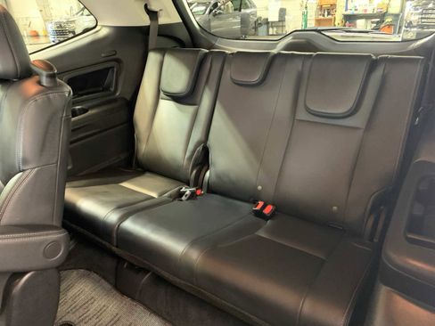 Used 2022 Subaru Ascent Limited image 5