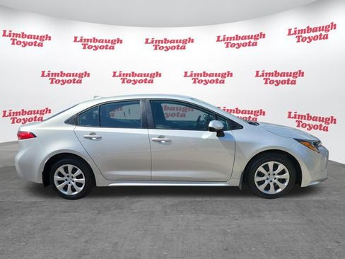 Used 2026 Toyota Corolla LE FWD image 2
