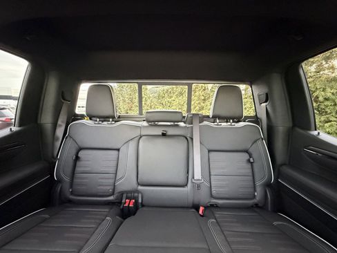 New 2026 GMC Sierra 1500 AT4X image 3