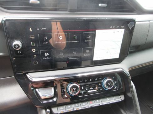 Certified 2025 GMC Sierra 1500 AT4 w/ AT4 Premium Package AWD/4WD image 35