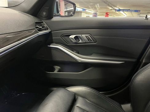 Used 2020 BMW 330i xDrive Sedan w/ Executive Package image 30