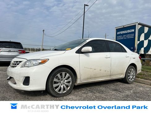 Used 2013 Toyota Corolla LE image 4