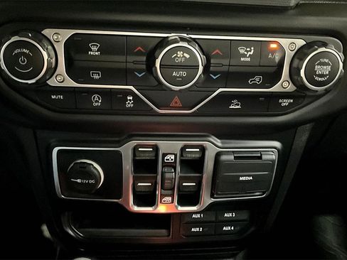 Used 2021 Jeep Wrangler Unlimited Sport image 15